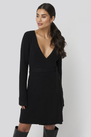 Dilara x NA-KD Overlap Rib Knitted Dress - Black