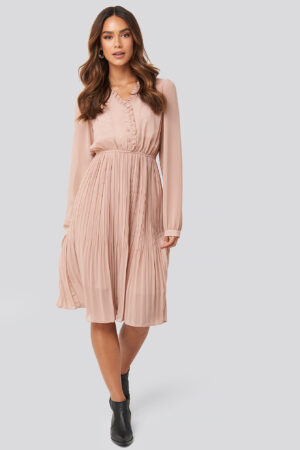 NA-KD Boho Pleated Flowy Button Up Dress - Pink
