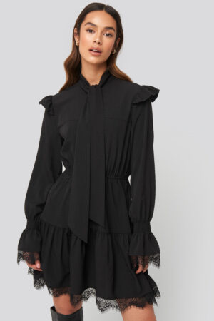 NA-KD Trend Smocked Flounce Lace Detail Dress - Black