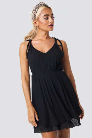 Trendyol Kort Klänning - Black