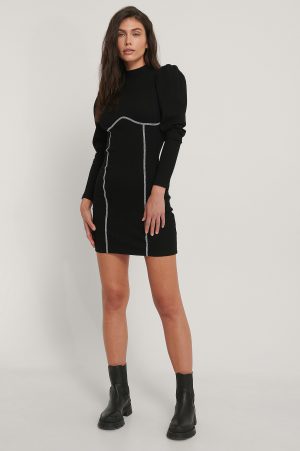Jasmin Azizam x NA-KD Klänning Med Puffärm - Black