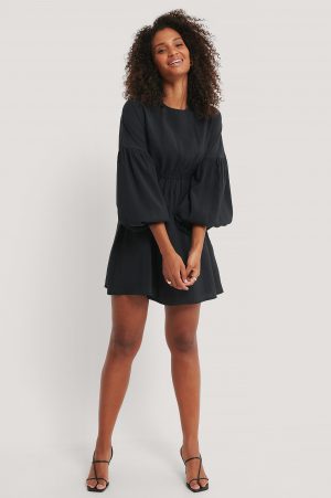 NA-KD Trend Miniklänning I Ballongmodell - Black