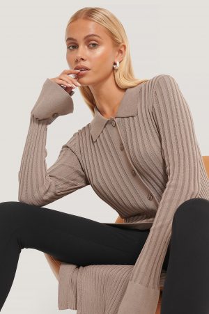 NA-KD Trend Lång Stickad Tröja Med Knappar - Brown