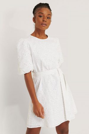 NA-KD Boho Broderad Bomullsklänning - White