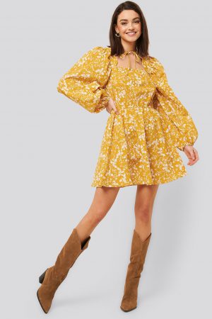 NA-KD Boho Scalloped Neckline Mini Dress - Multicolor