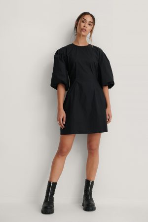 NA-KD Miniklänning Med Kort Puffärm - Black