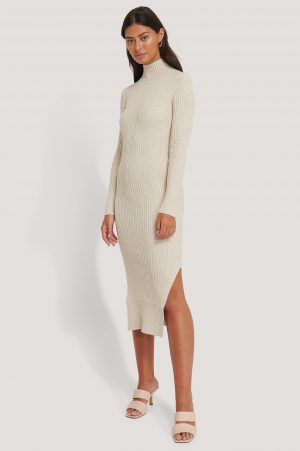 NA-KD Trend Stickad Klänning Med Sidoslits - Beige