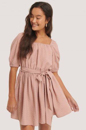 NA-KD Boho Miniklänning Med Struktur Och Knytning I Midjan - Pink