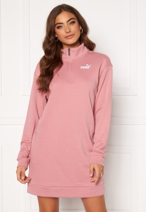 Cool rosa kort klänning.