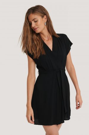 Trendyol Klänning Med Bältesdetalj - Black