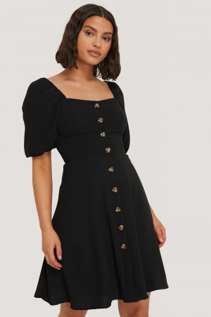 Trendyol Klänning Med Knappar Och Puffärmar - Black