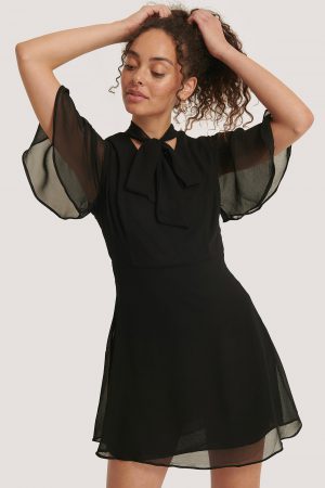Trendyol Klänning Med Knythals - Black