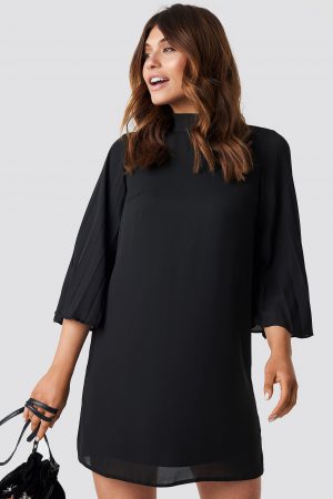 Trendyol Tile Handles Pleated Dress - Black