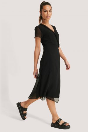 Trendyol Kortärmad Midiklänning Med Omlott - Black