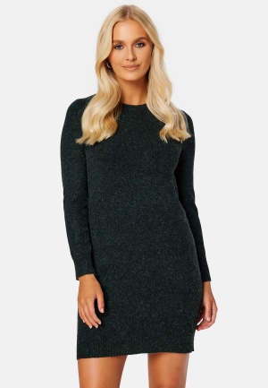 Stickad klänning från VERO MODA.